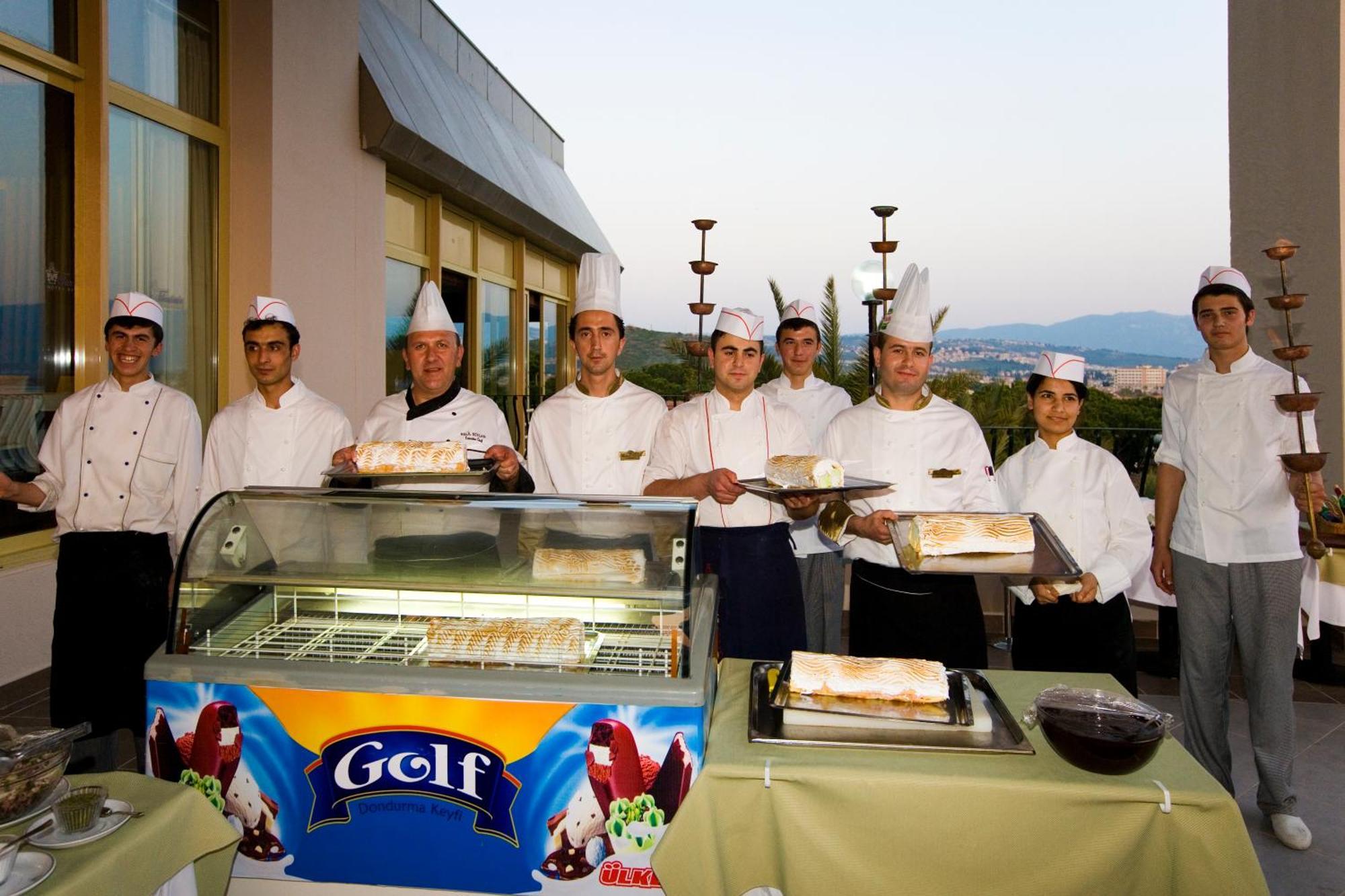 Fantasia Deluxe Hotel Kusadası Exteriör bild