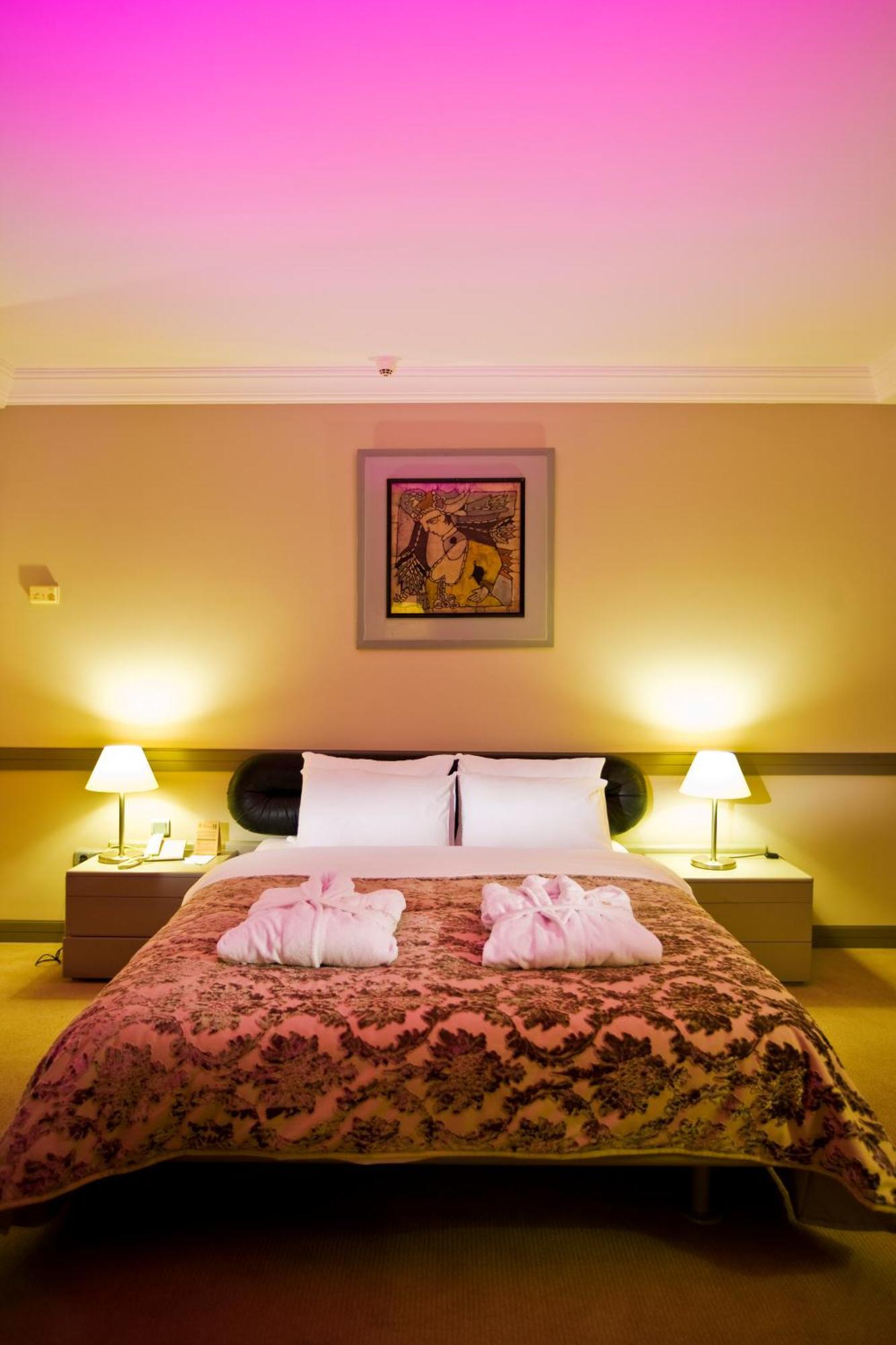 Fantasia Deluxe Hotel Kusadası Exteriör bild