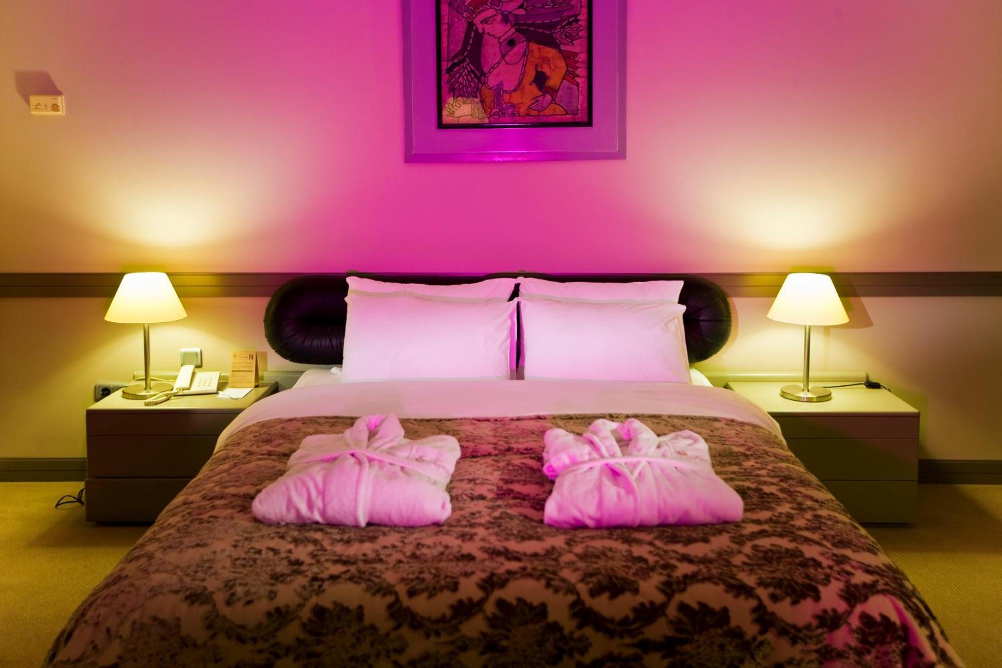 Fantasia Deluxe Hotel Kusadası Exteriör bild