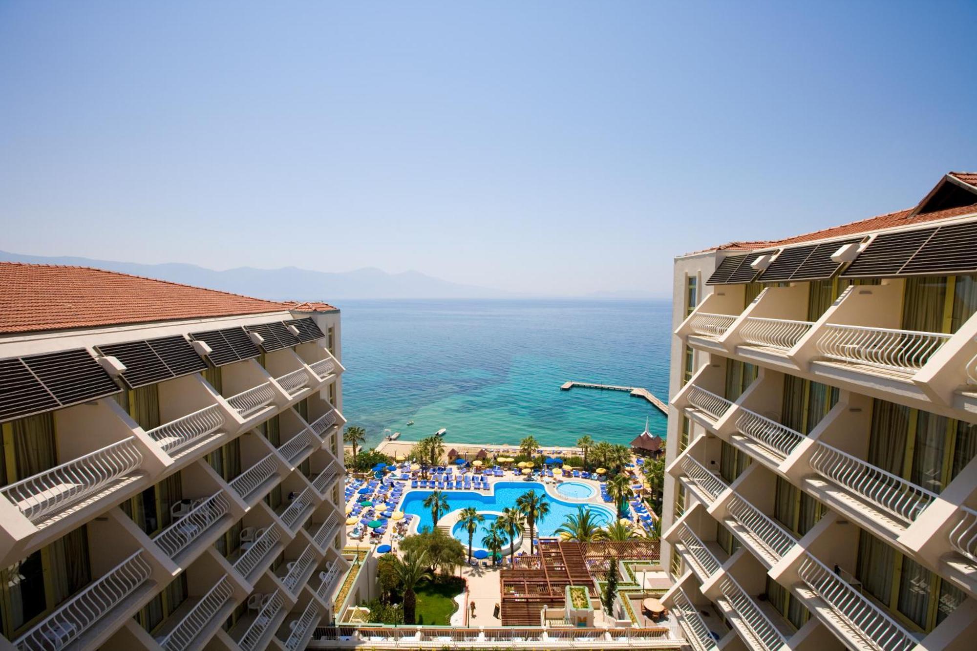 Fantasia Deluxe Hotel Kusadası Exteriör bild