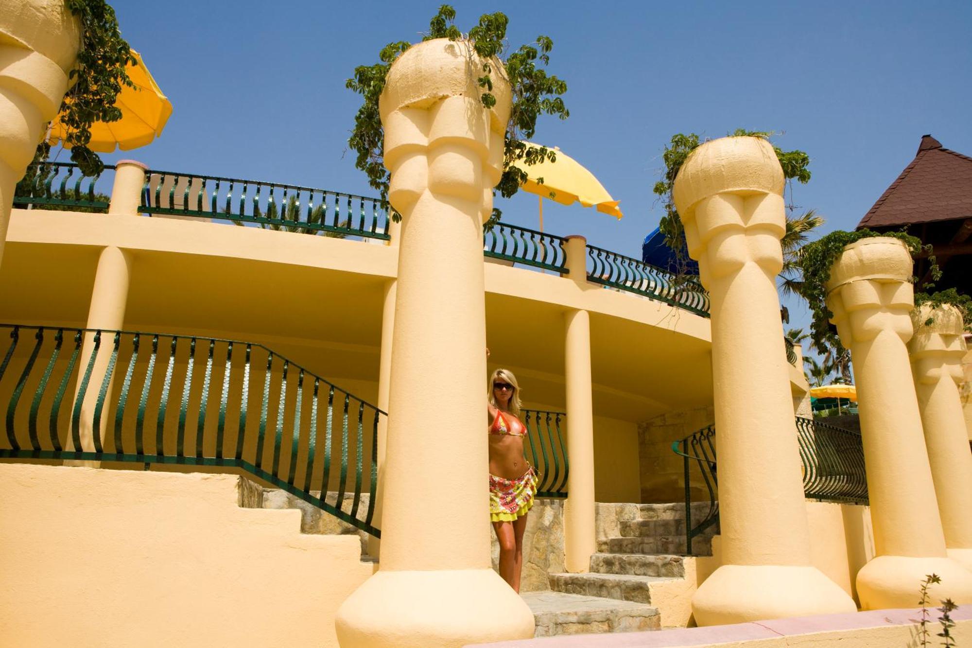 Fantasia Deluxe Hotel Kusadası Exteriör bild