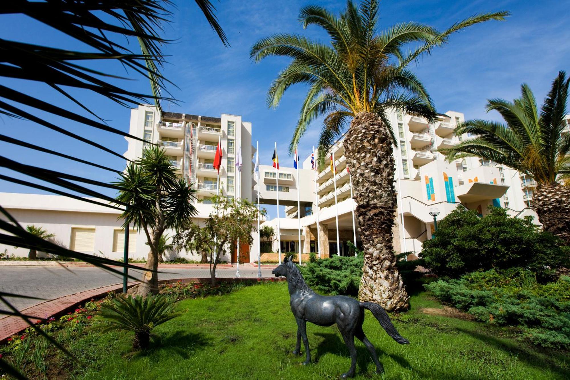 Fantasia Deluxe Hotel Kusadası Exteriör bild